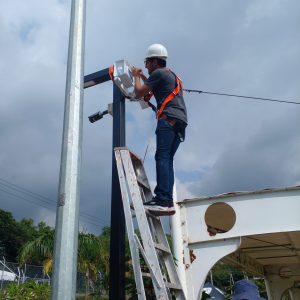 Instalación Alarma exteriorColegio Jefferson