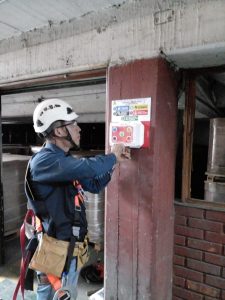Instalación Mando Activación 5 botones  planta Dimel Ingenieria